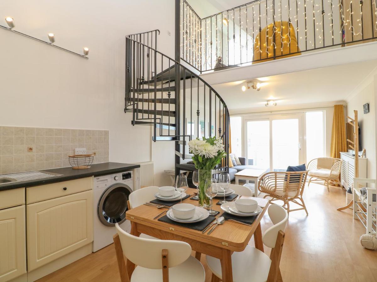Breakers Apartman New Quay Kültér fotó